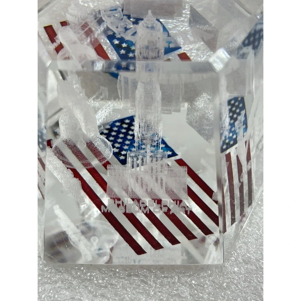 Philadelphia 3D Laser Etched Crystal Paperweight Liberty Bell Independence Hall